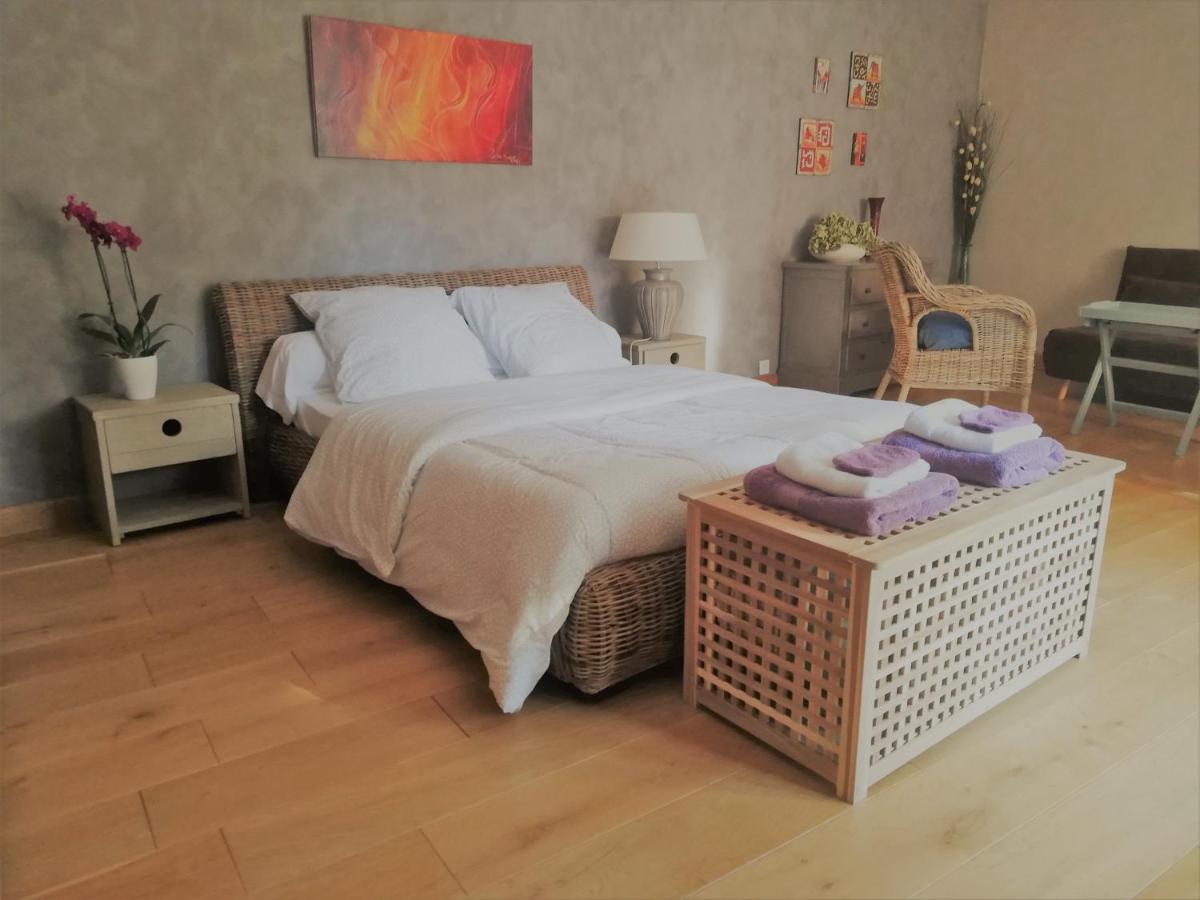 Cabannes La Goutadou B&B 외부 사진