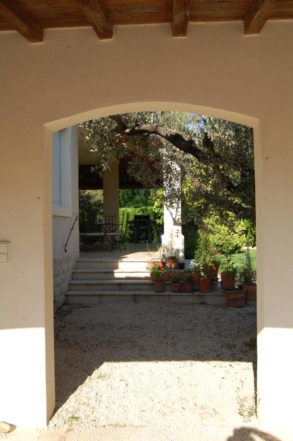 Cabannes La Goutadou B&B 외부 사진