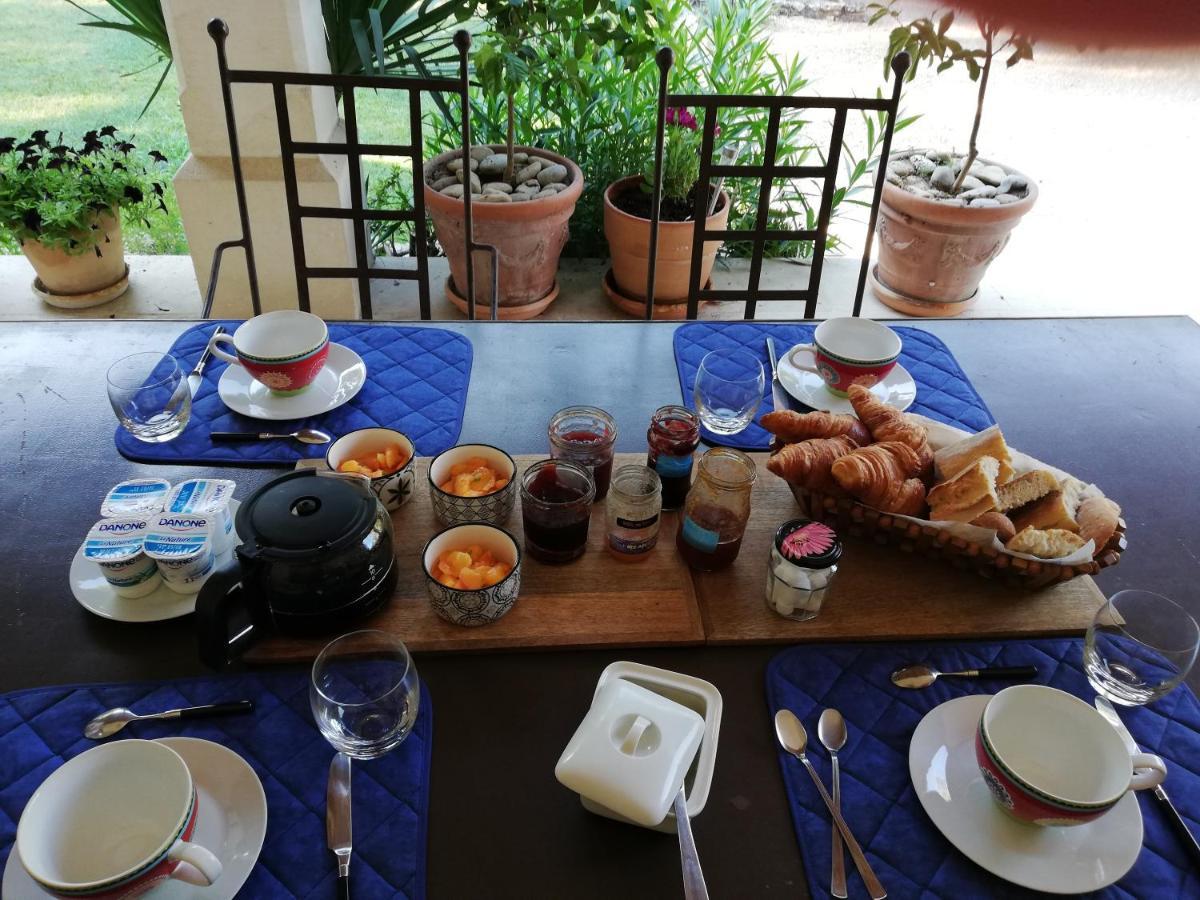Cabannes La Goutadou B&B 외부 사진