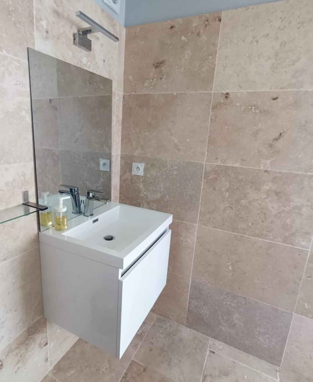Cabannes La Goutadou B&B 외부 사진
